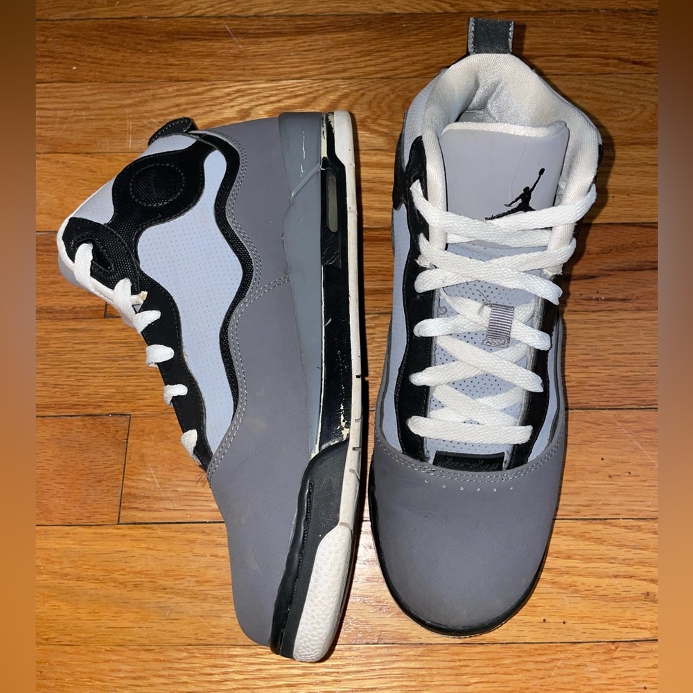 Air Jordan TC Retro “Stealth” Kid’s Shoes